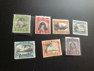 Niue Classic Stamps Mhog Hv Bb6004