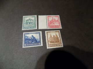 1931 Set Of Welfare Fund Stamps In Unmounted & Verylightly Mounted