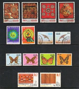 Pakistan - - 5 Complete Sets Of Commemoratives From 2011 - - Cv $8.  50