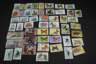 100,  Worldwide Thematic Stamps In Sets Or Part Sets Booklet