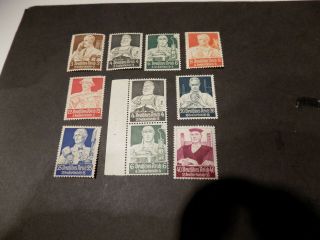 1934 Welfare Fund,  Se Tenent Stamps In Mnh/lmh/ 1 Mng