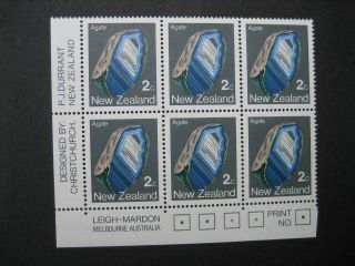Zealand Nhm Plate Block - 1982 2c Minerals No 1 Sg 1278