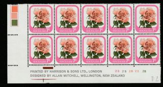 Zealand 1975 : Imprint Block Of 10 X 7c Decimal Stamps,  Mnh
