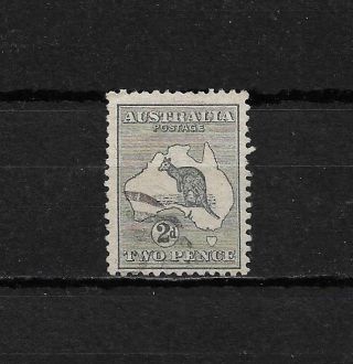 Sstamps Australia 1913.  Kangaroo And Map Mi6 Cv7$ T139