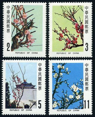 China Taiwan 2382 - 2385,  Mnh.  Plum Blossoms,  Photography By Hu Ch 