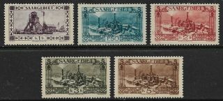 Germany 1926 - 32 High Values Sg 117 - 121 Mh/ (cat £63)