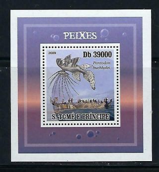 A544 Mnh 2009 St.  Thomas Deluxe Souvenir Sheet Of Men Net Fishing & Flying Fish