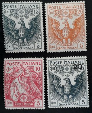 Scarce 1915 - Italy Set Of 4 Red Cross Coat Of Arms Stamps