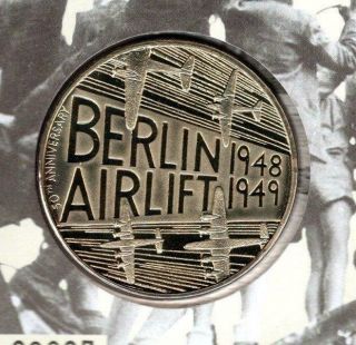 BERLIN AIRLIFT 50th ANNIVERSARY FDC 12 - 5 - 99,  BRILLIANT AIRLIFT MEDALLION F8 2
