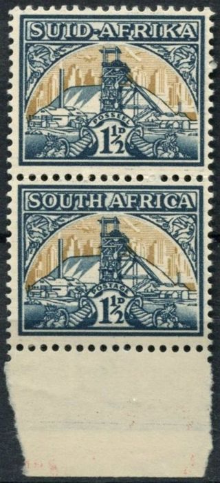 South Africa 1941 - 48 Sg 87,  1.  5d Gold Mine Mnh Vert Pair D97799