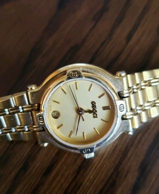 Vintage Gucci ladies gold plated quartz watch with date,  quickset,  ref.  9200L 2