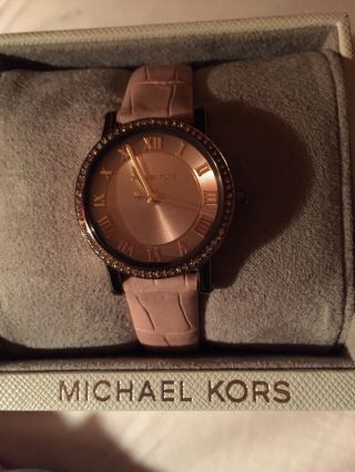Authentic Michael Kors Mk2723 Womens Norie Sable Tone Embossed Leather Strap