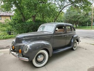 1939 Ford Deluxe Sedan 4 Door