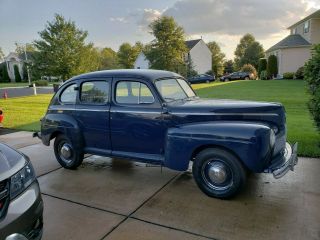 1942 Ford Deluxe Deluxe