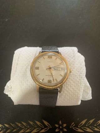 Vintage Wind - Up Day Date Timex Mens Watch
