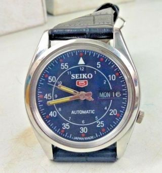 SEIKO 5 AUTOMATIC MENS STEEL VINTAGE JAPAN MADE BLUE DIAL WATCH RUN ORDER h 2