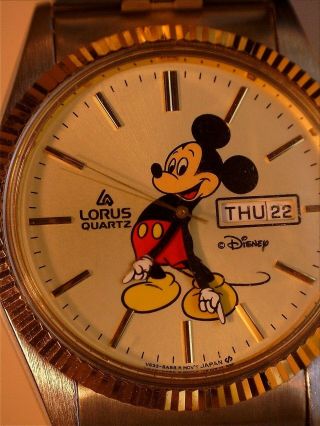 Disney_refurbished_seiko By Lorus_mickey Mouse_silvertone Watch & Bracelet