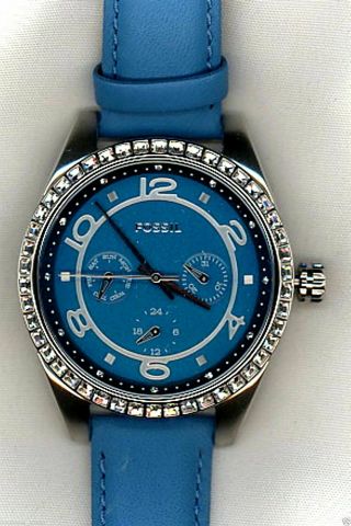 Fossil Bq1092 Silver Tone Stainless Steel Glitz Case Blue Dial Leather