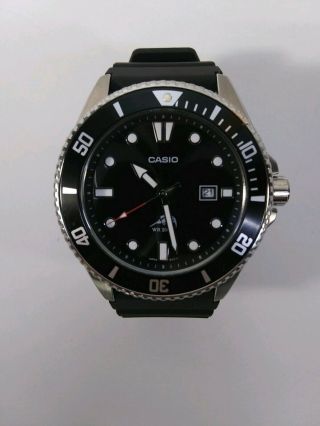 Casio Mdv - 106 Mens Divers Watch 200m Analog Black Resin Band Mens Diver Watch
