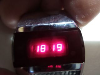 Vintage Pulsar Elektronika 1 First Russian Ussr Digital Red Led Wrist Watch 0108