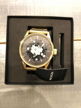Nixon X Disney Sentry Ss Gold 42 Mm - Dust Up - Mickey Mouse 90th
