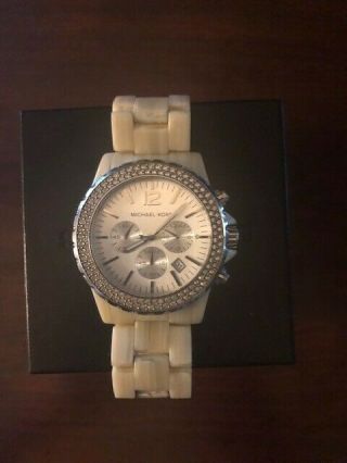 Michael Kors Chronograph Mk5598 Wrist Watch For Women