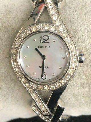 Seiko V115 - 0ap0 Solar Silver Tone Mother Of Pearl Dial Ladies Petite Watch