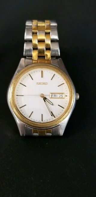 VINTAGE SEIKO MENS 7N43 - 9048 SILVER DIAL STAINLESS STEEL WATCH BATTERY 3
