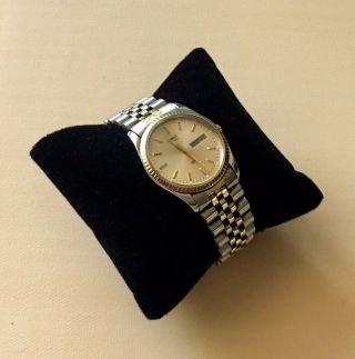 men’s vintage timex quartz watch day/Date Gold Silver Tone Stainless Steel Wor 3