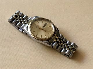 men’s vintage timex quartz watch day/Date Gold Silver Tone Stainless Steel Wor 5