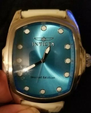 Invicta Lupah Model No - 21330 Blue White Rubber Watch Runs No.  21330 Battery