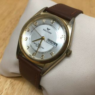 Vintage Waltham Men Gold Tone Leather Analog Quartz Watch Hour Day Date Batt