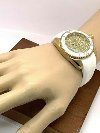 Invicta Angel 22703 Women ' s Round Analog Date Gold Tone White Silicone Watch 3