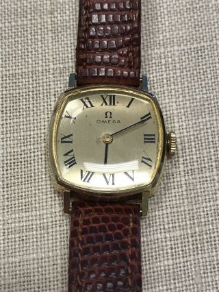 Vintage Ladies Omega 14k Gold Cased Wrist Watch - 1070 Movement - Running Good