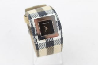 Ladies Burberry 2400l Wristwatch Quartz W/ Burberry Check Strap