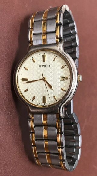 Rare Men’s Seiko Quartz Watch Date,  Time & Water Resistant V732 - 0230 R1.  1 Jewel