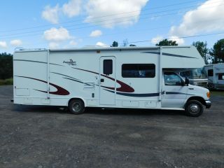 2003 Forest River Sunseeker LE 2890 2