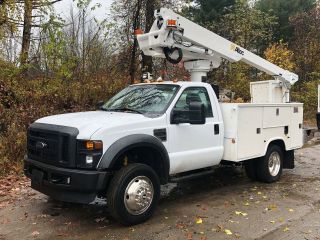 2008 Ford F550 - -