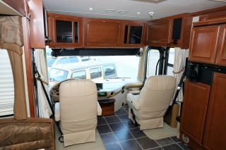 2008 Fleetwood Discovery 10