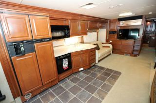 2008 Fleetwood Discovery 13