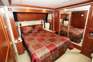 2008 Fleetwood Discovery 17