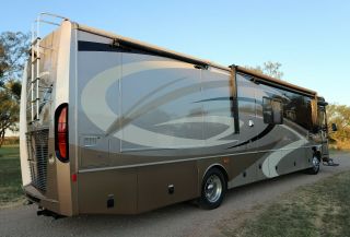 2008 Fleetwood Discovery 3