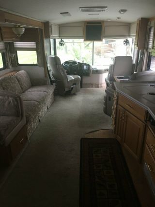 1999 Fleetwood Discovery 8