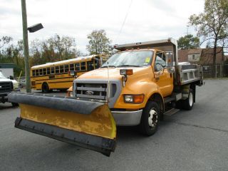 2005 Ford F - 650