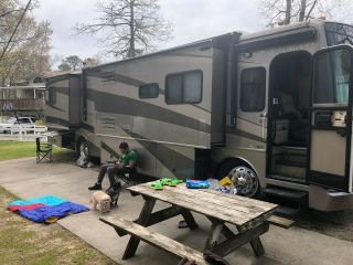 2004 Fleetwood Discovery 39l