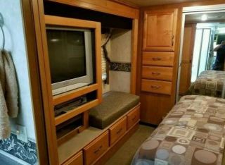 2004 Fleetwood DISCOVERY 39L 2