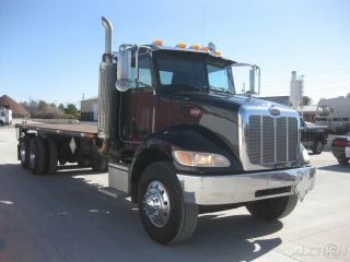 2007 PETERBILT 335 C7 CAT 10 SPEED TANDEM AXLE WITH 24 ' FLATBED SET UP FOR MOFFITT FORKLIFT 3
