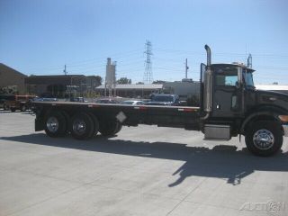 2007 PETERBILT 335 C7 CAT 10 SPEED TANDEM AXLE WITH 24 ' FLATBED SET UP FOR MOFFITT FORKLIFT 4