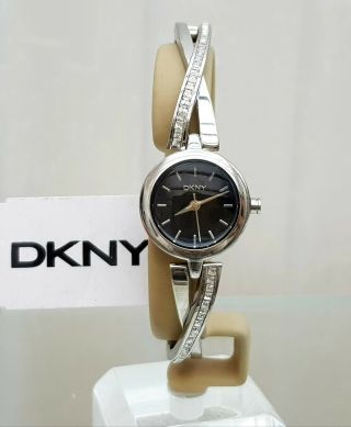 Dkny Ladies Designer Watch Silver Tone Crystal Twisted Bracelet Rrp £169 (550)