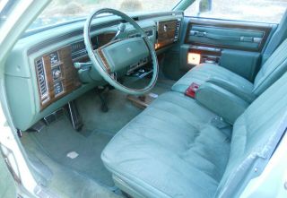 1977 Cadillac DeVille Special Edition 16